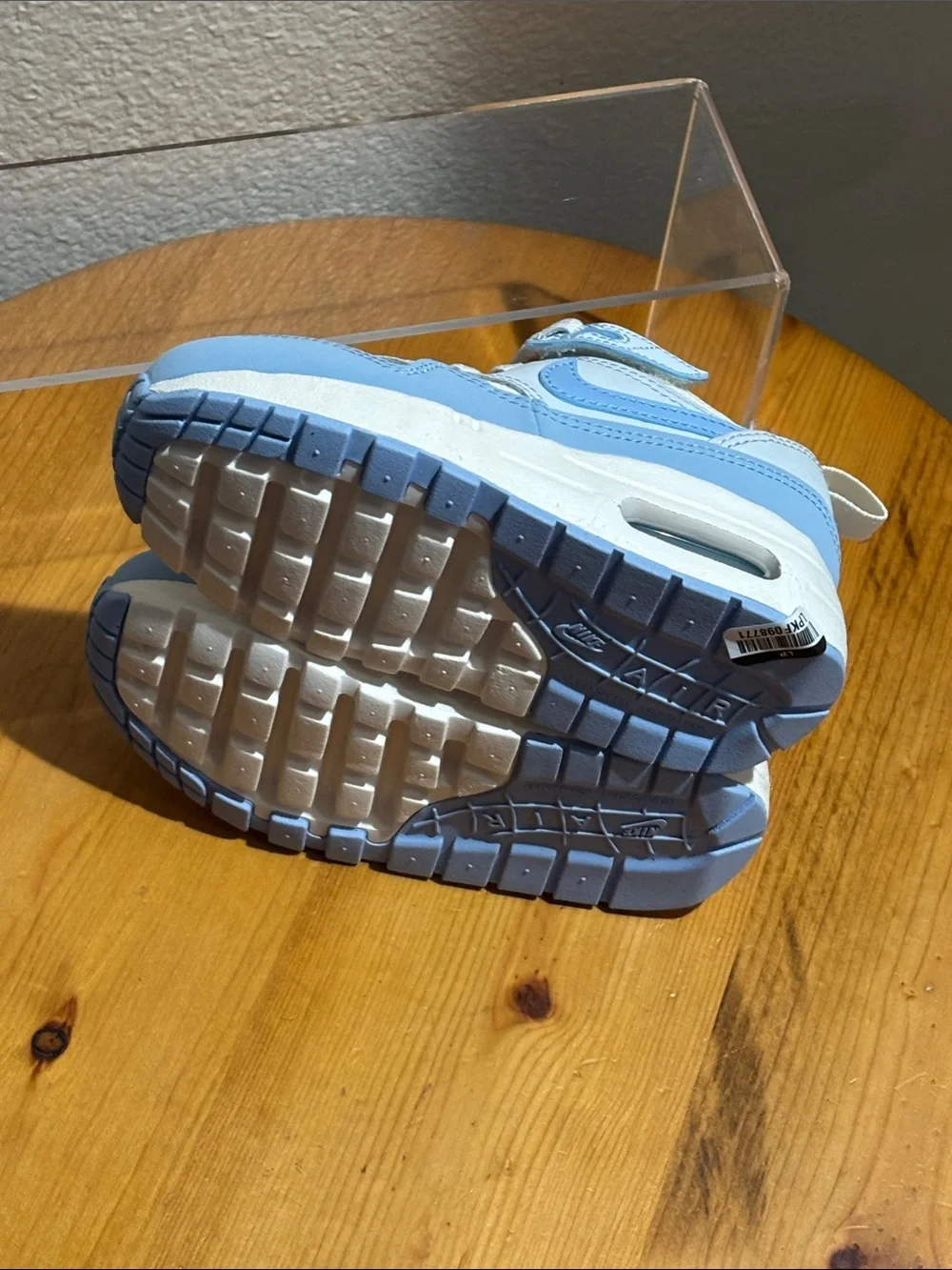 Nike Kids Light Blue and White Sneakers 9C